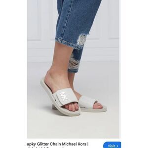 Sz10 nwot michael Kors gilmore pool slide sandals w/logo silver mesh chain
